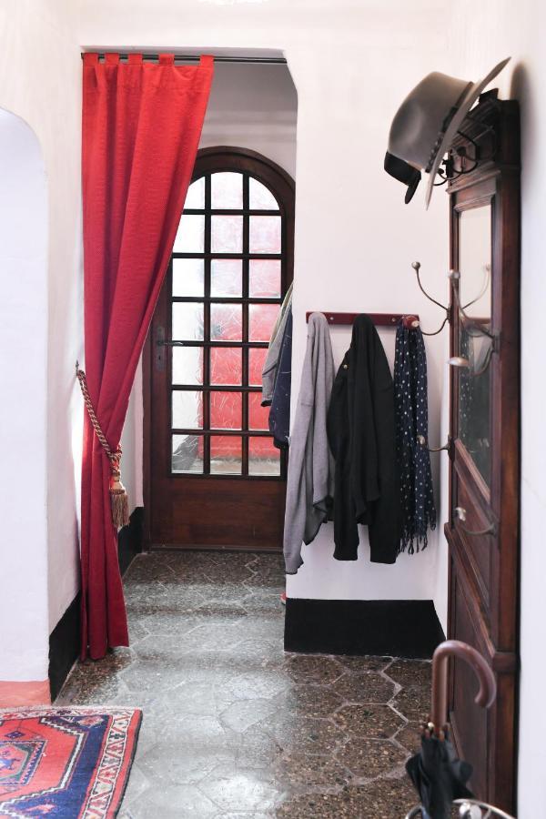 Bed and Breakfast La Cachette Du Comte Montfort-sur-Argens Exterior foto