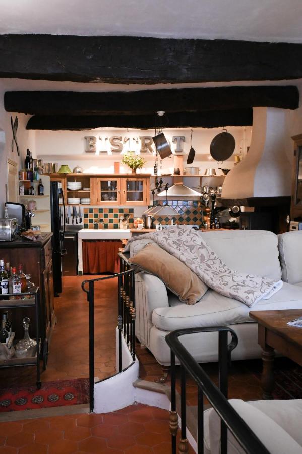 Bed and Breakfast La Cachette Du Comte Montfort-sur-Argens Exterior foto