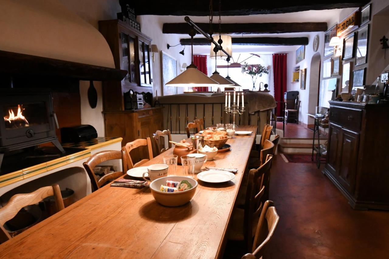 Bed and Breakfast La Cachette Du Comte Montfort-sur-Argens Exterior foto